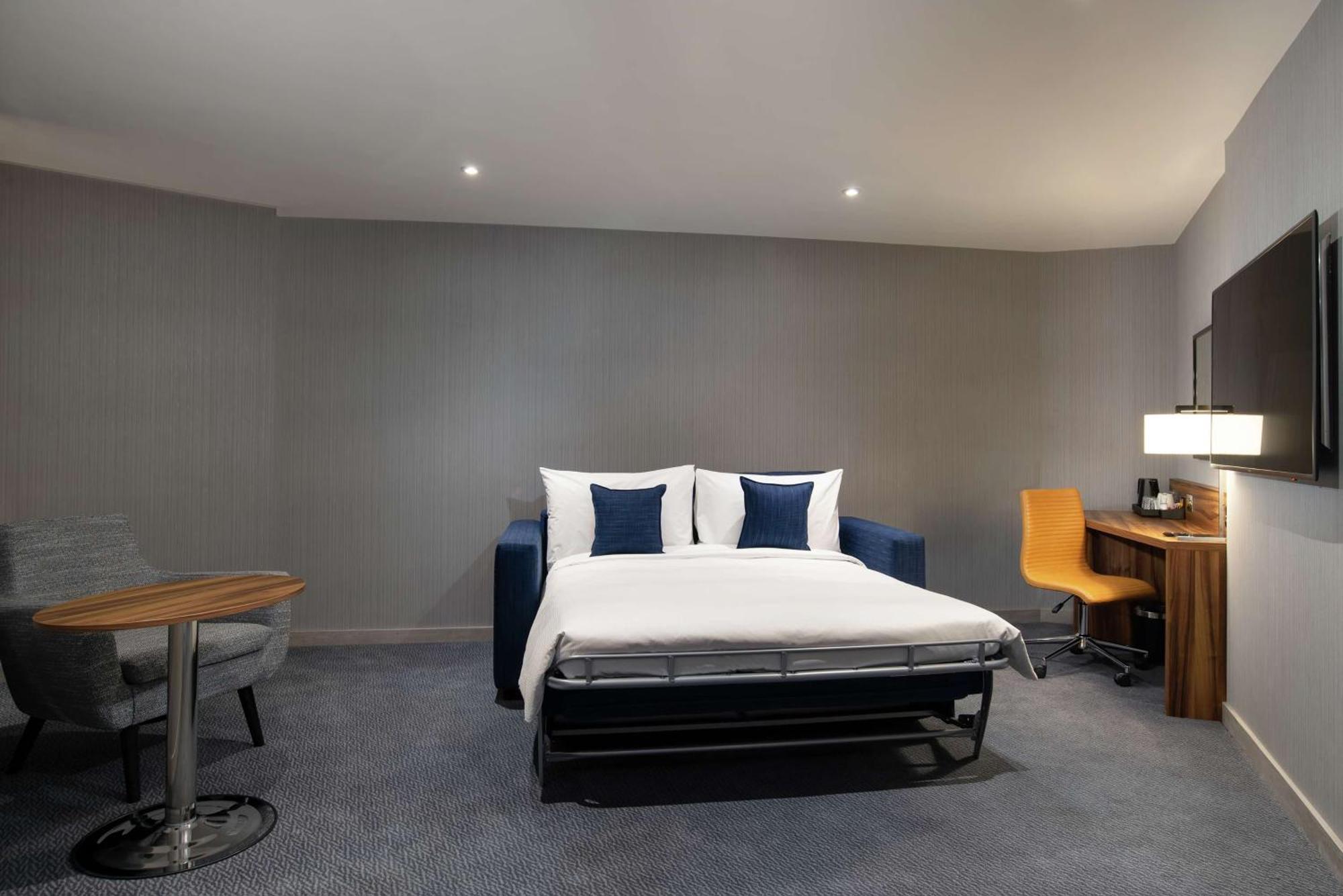 Junior Suite,1552502251:JPEG