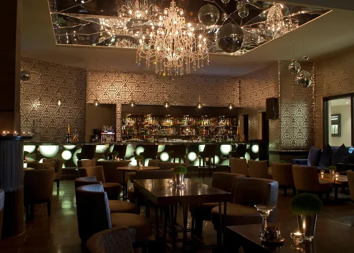 Radisson Blu , London HeathrowAirport Hotel